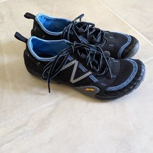 New Balance Minimus B WT10BB shoes